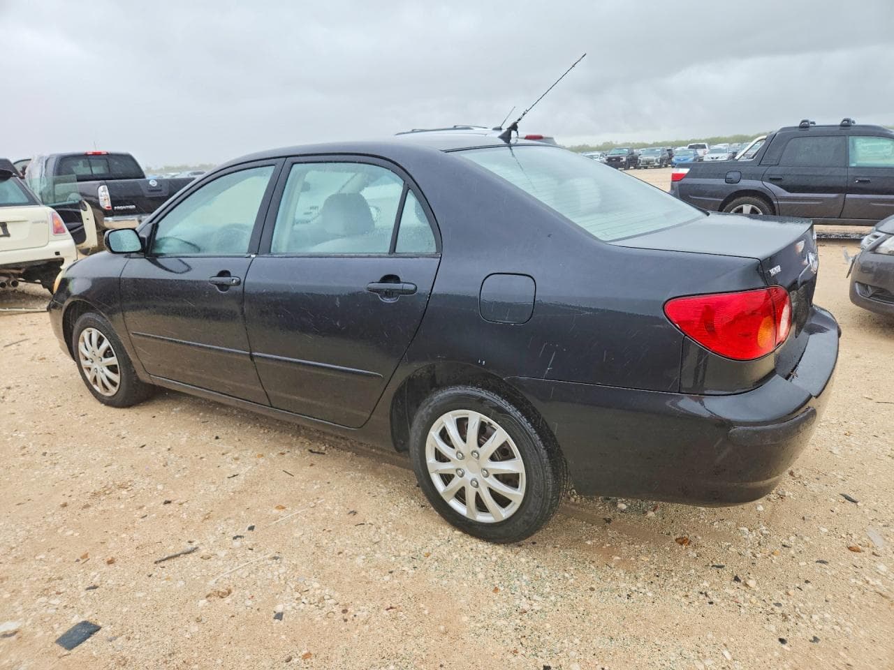 2004 Toyota Corolla Ce - foto 2