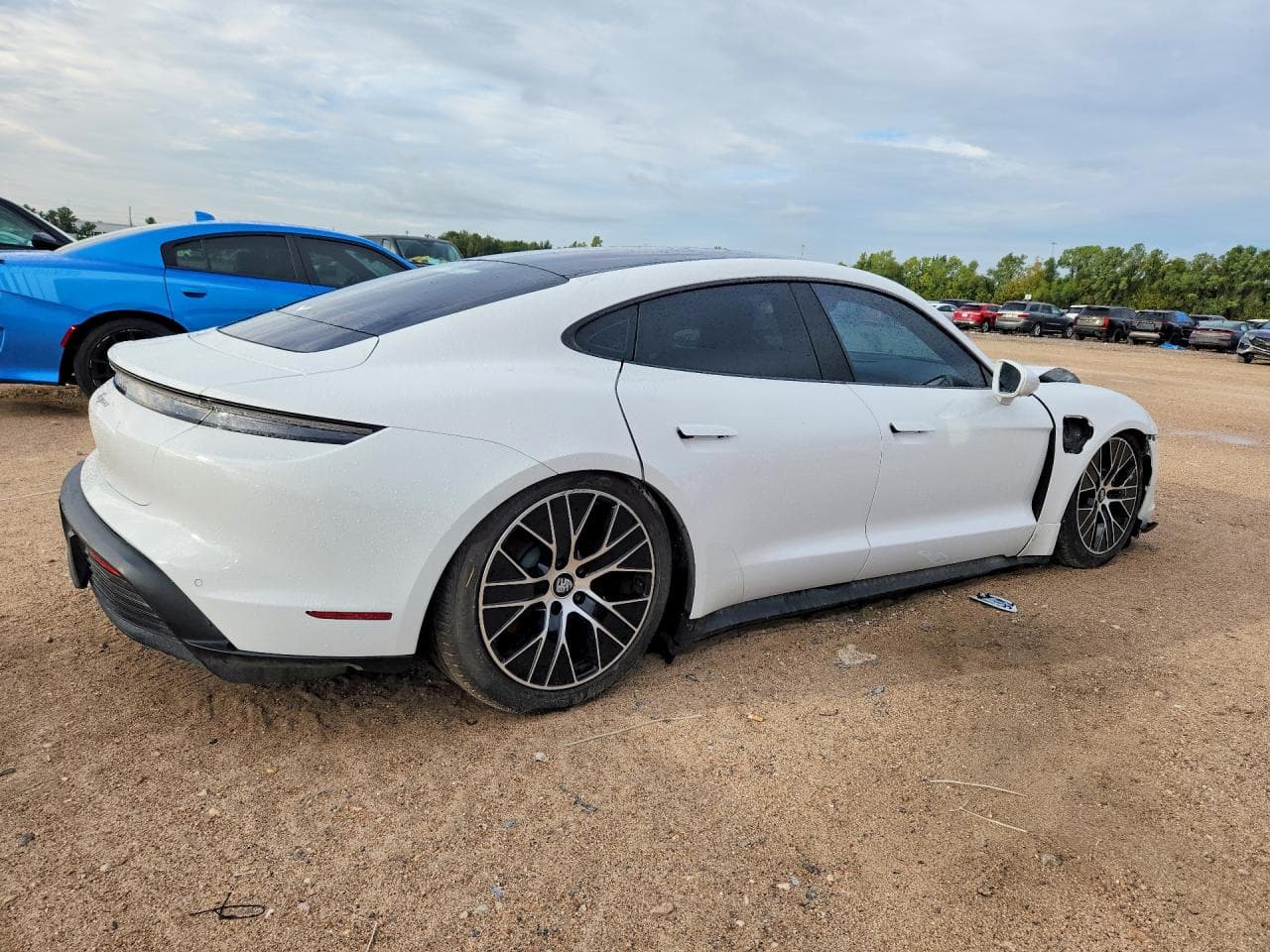 2023 Porsche Taycan - foto 3