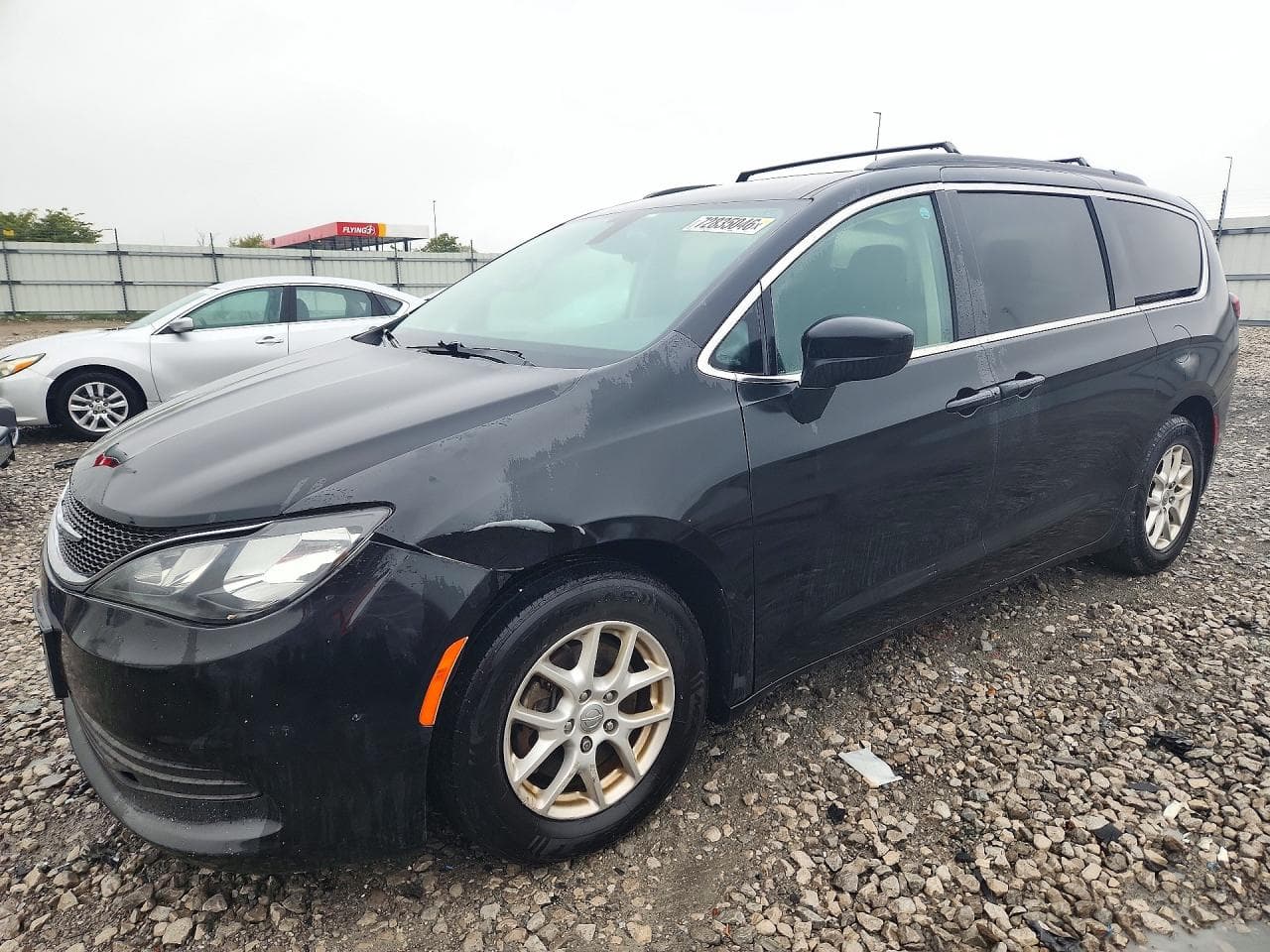 Chrysler Pacifica 2017 z USA