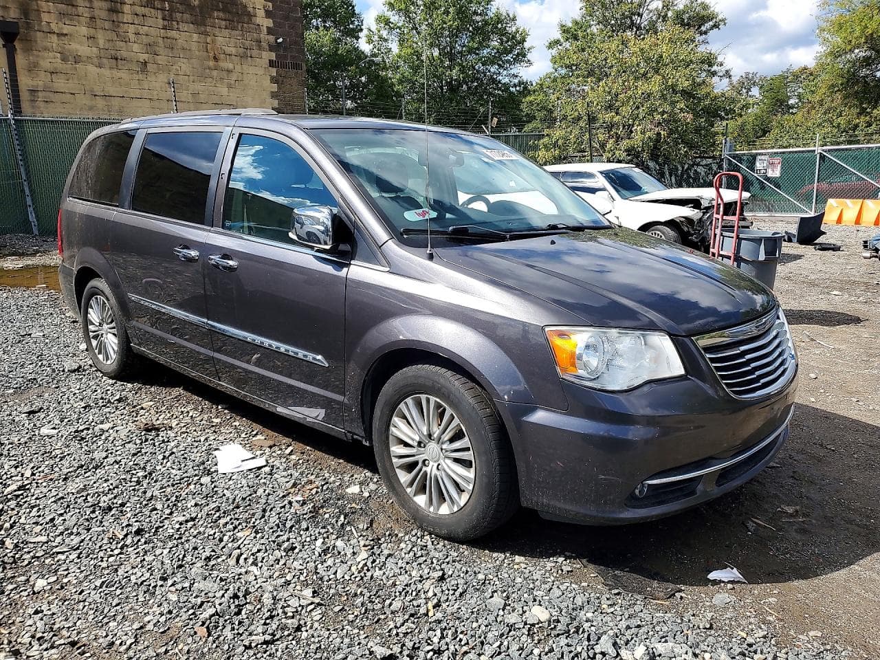 2015 Chrysler Town & Country Touring L - foto 4