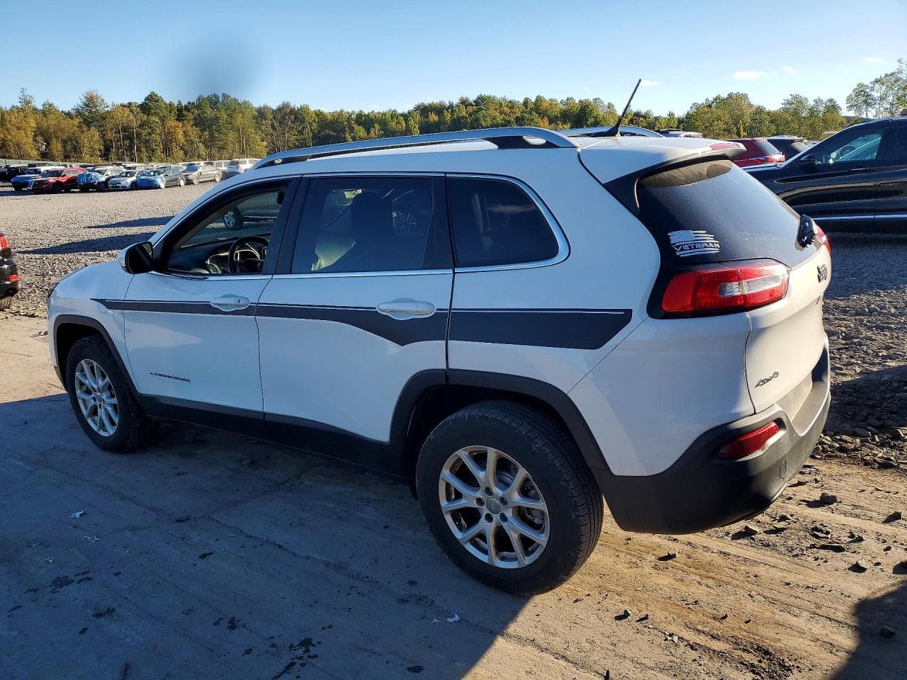 2015 Jeep Cherokee Latitude - foto 2