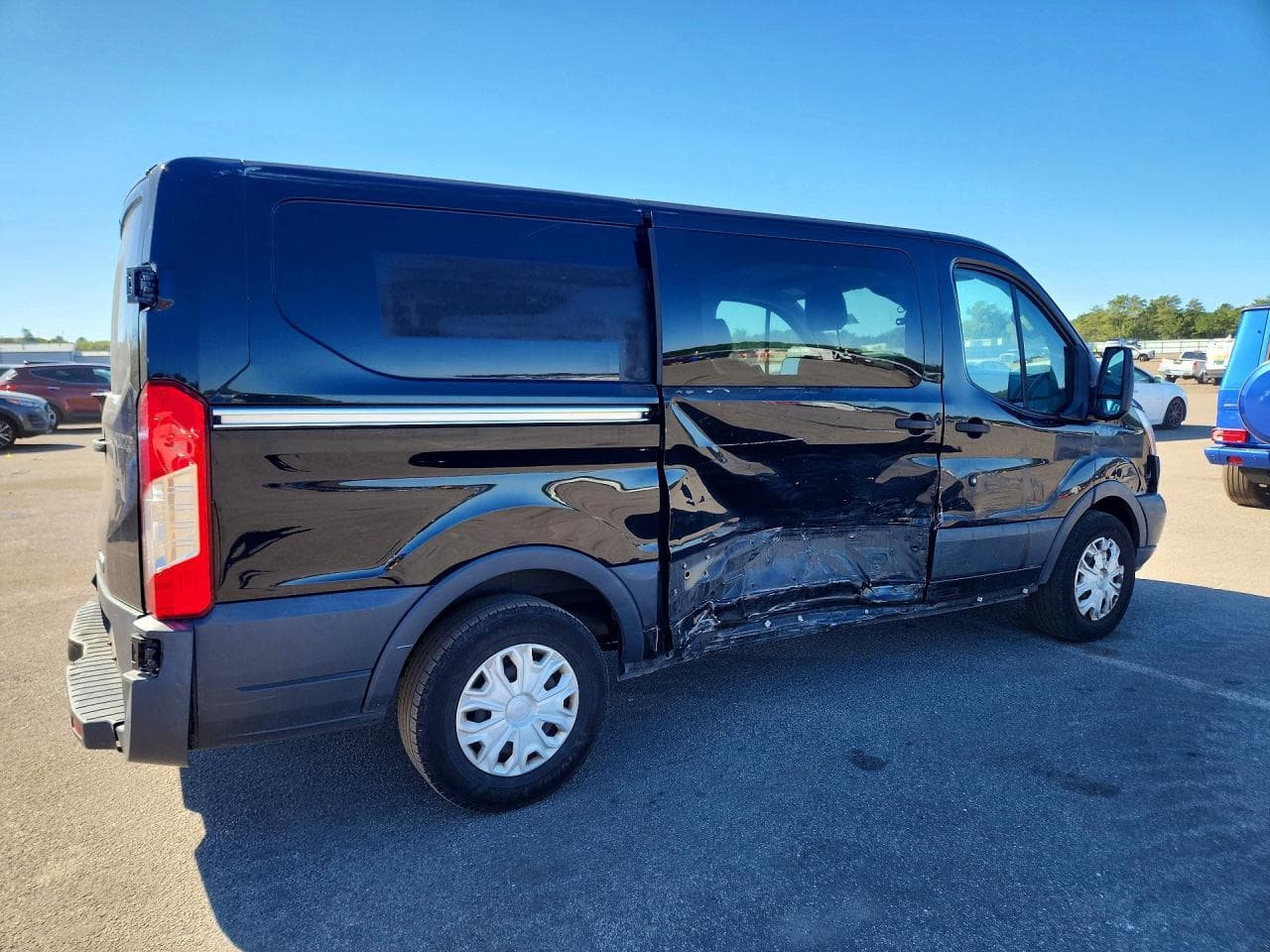 2017 Ford Transit T-150 - foto 3