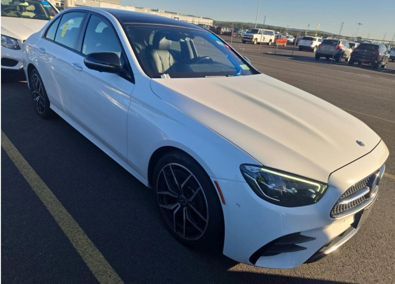 Mercedes-Benz E-klasse 2021 z USA