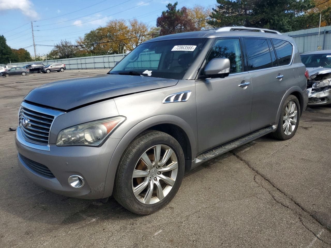 Infiniti QX56 2012 z USA
