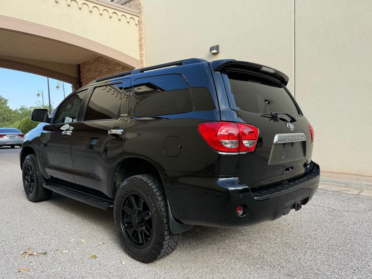 2014 Toyota Sequoia Limited - foto 3