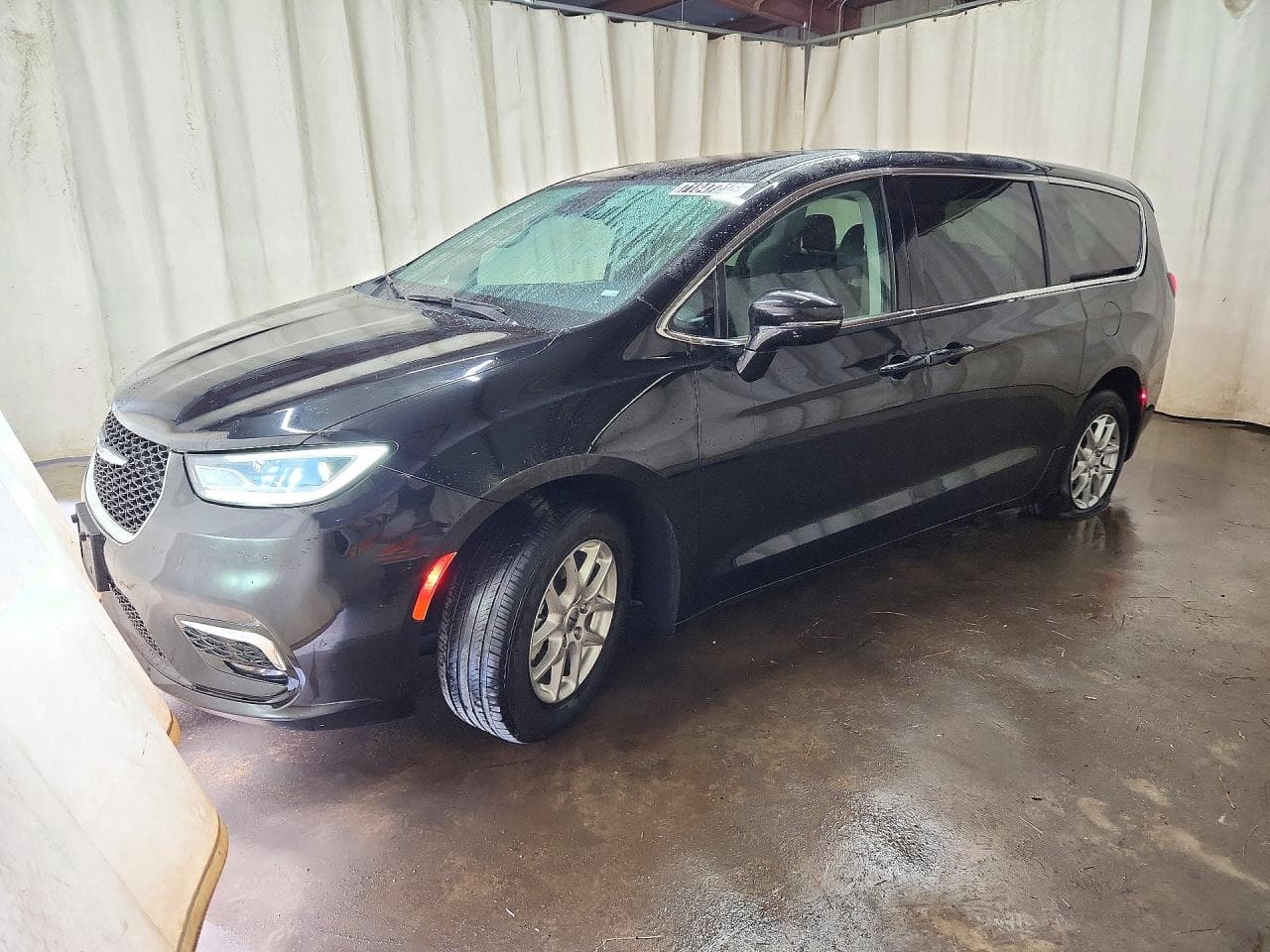Chrysler Pacifica 2024 z USA