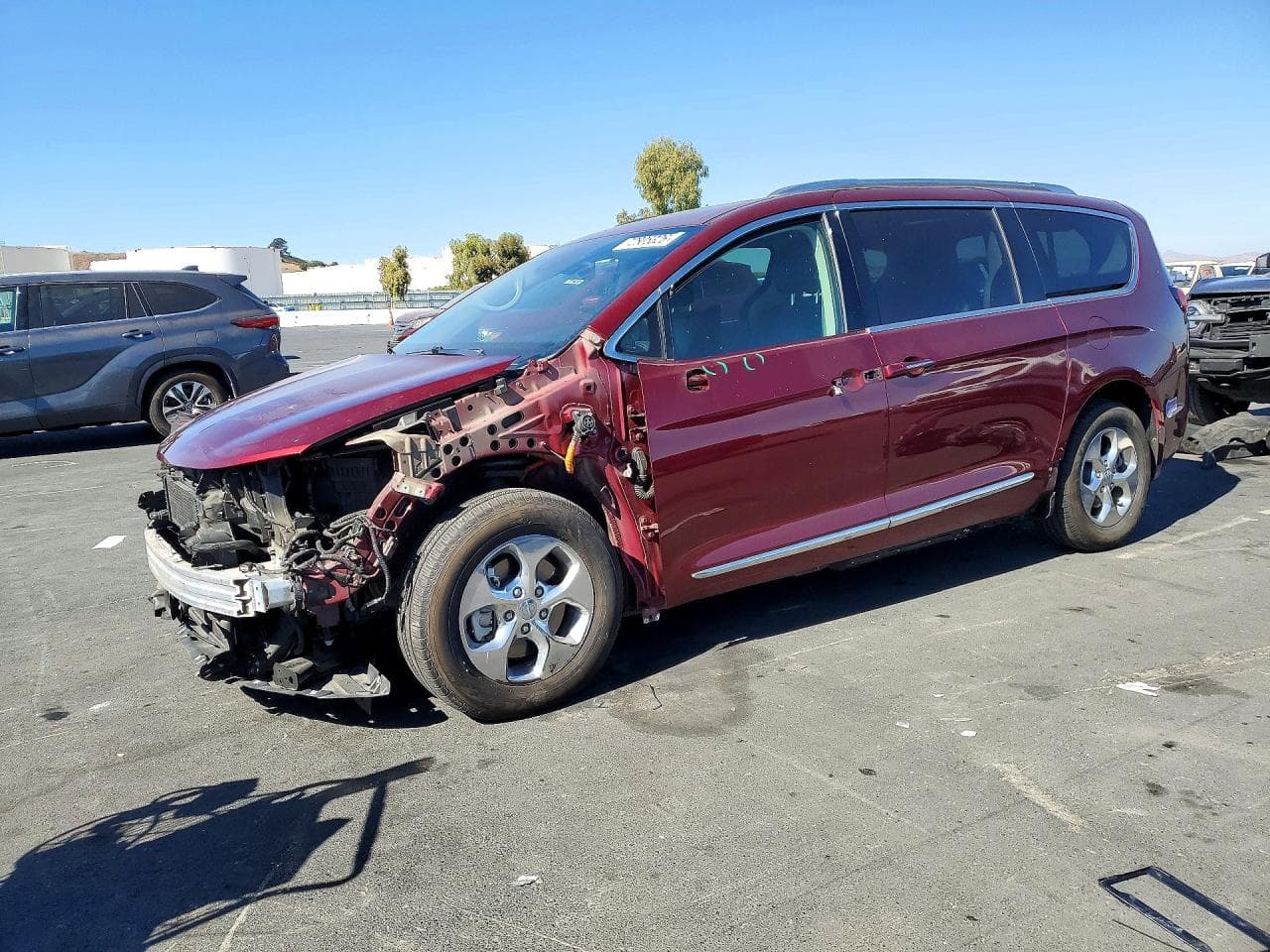 Chrysler Pacifica 2018 z USA