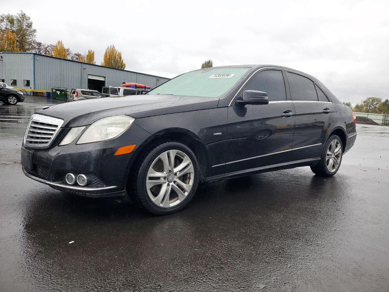 Mercedes-Benz E-klasse 2011 z USA