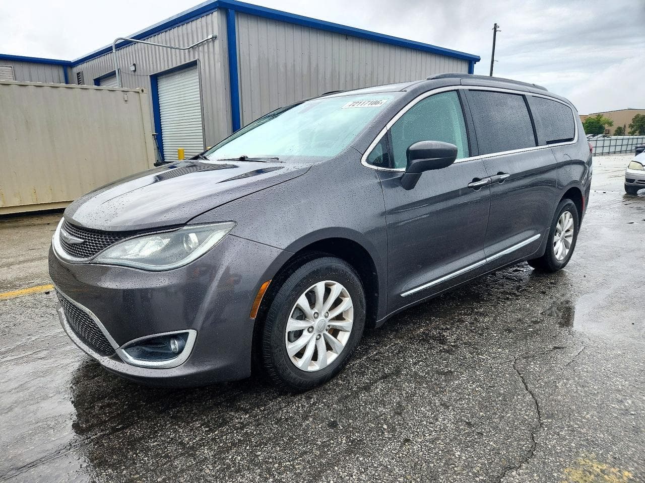 Chrysler Pacifica 2017 z USA