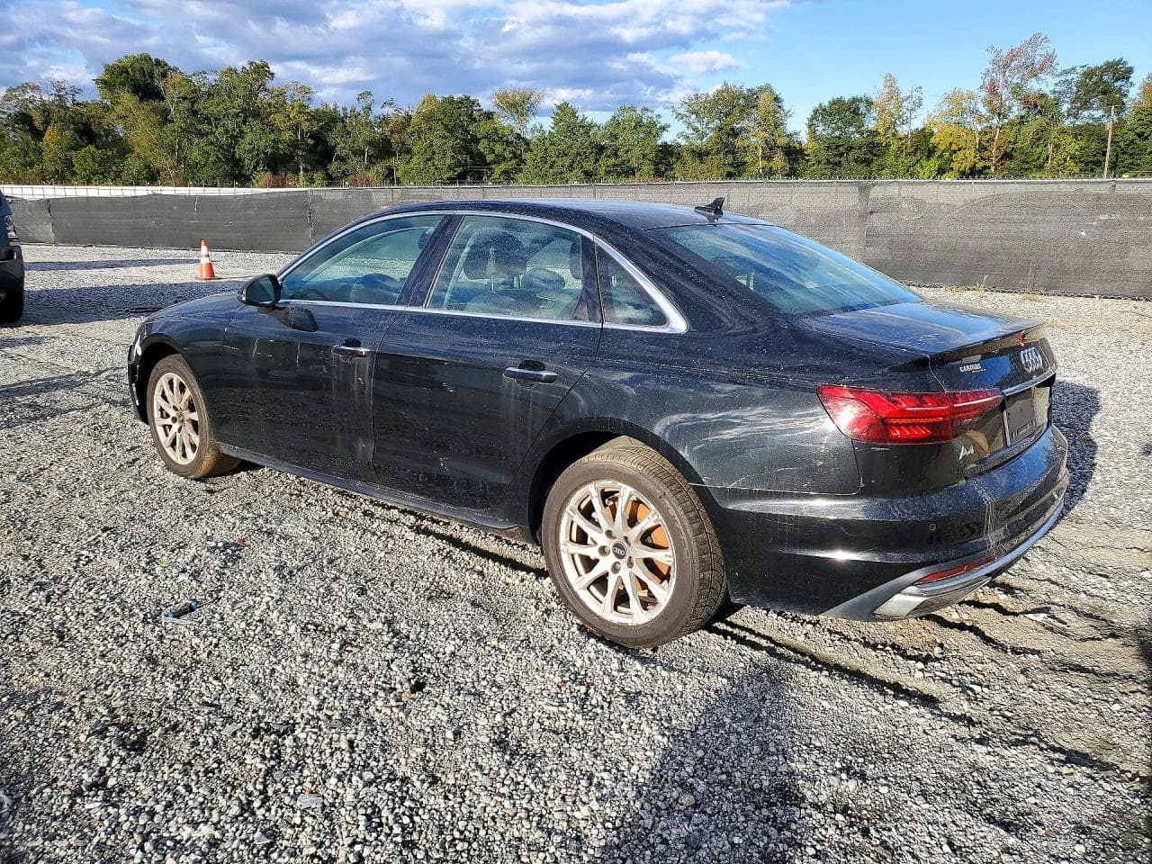 2021 Audi A4 Premium 40 - foto 2