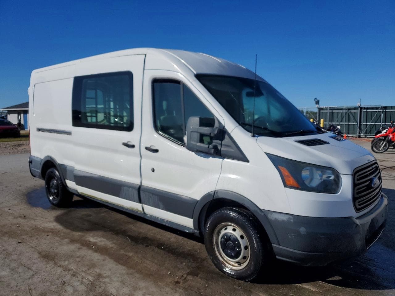 2015 Ford Transit T-150 - foto 4