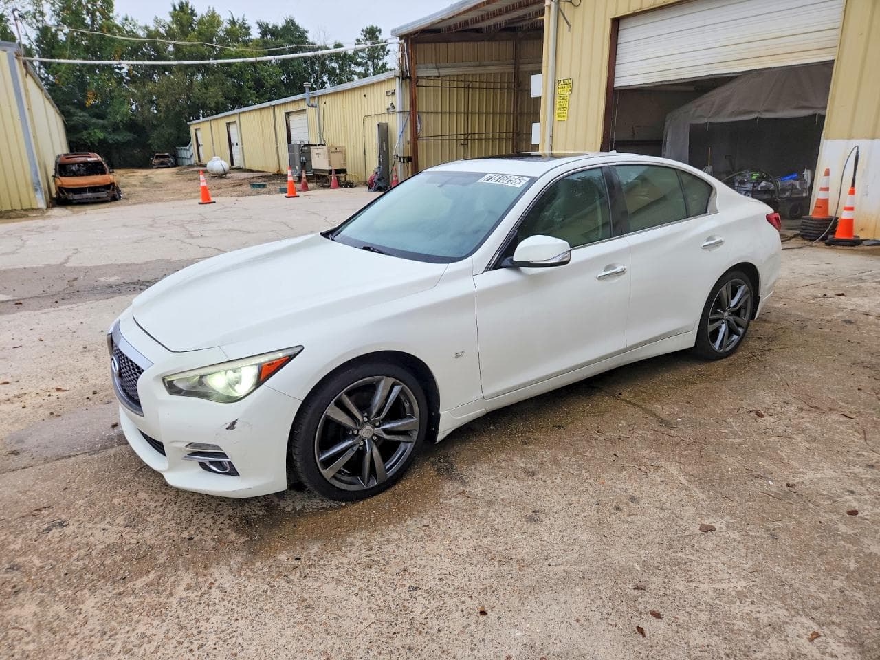 2015 Infiniti Q50 Premium