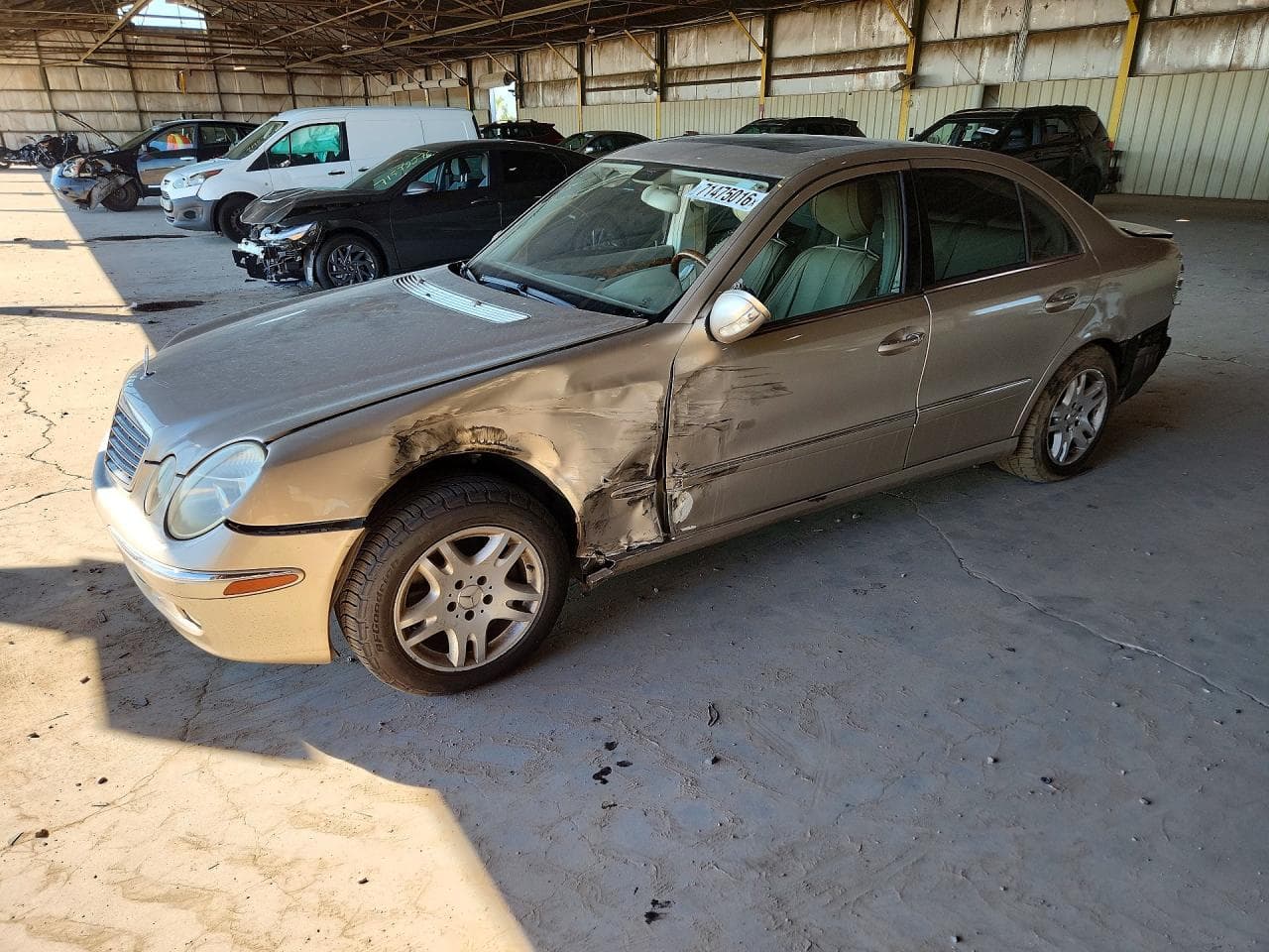 Mercedes-Benz E-klasse 2005 z USA