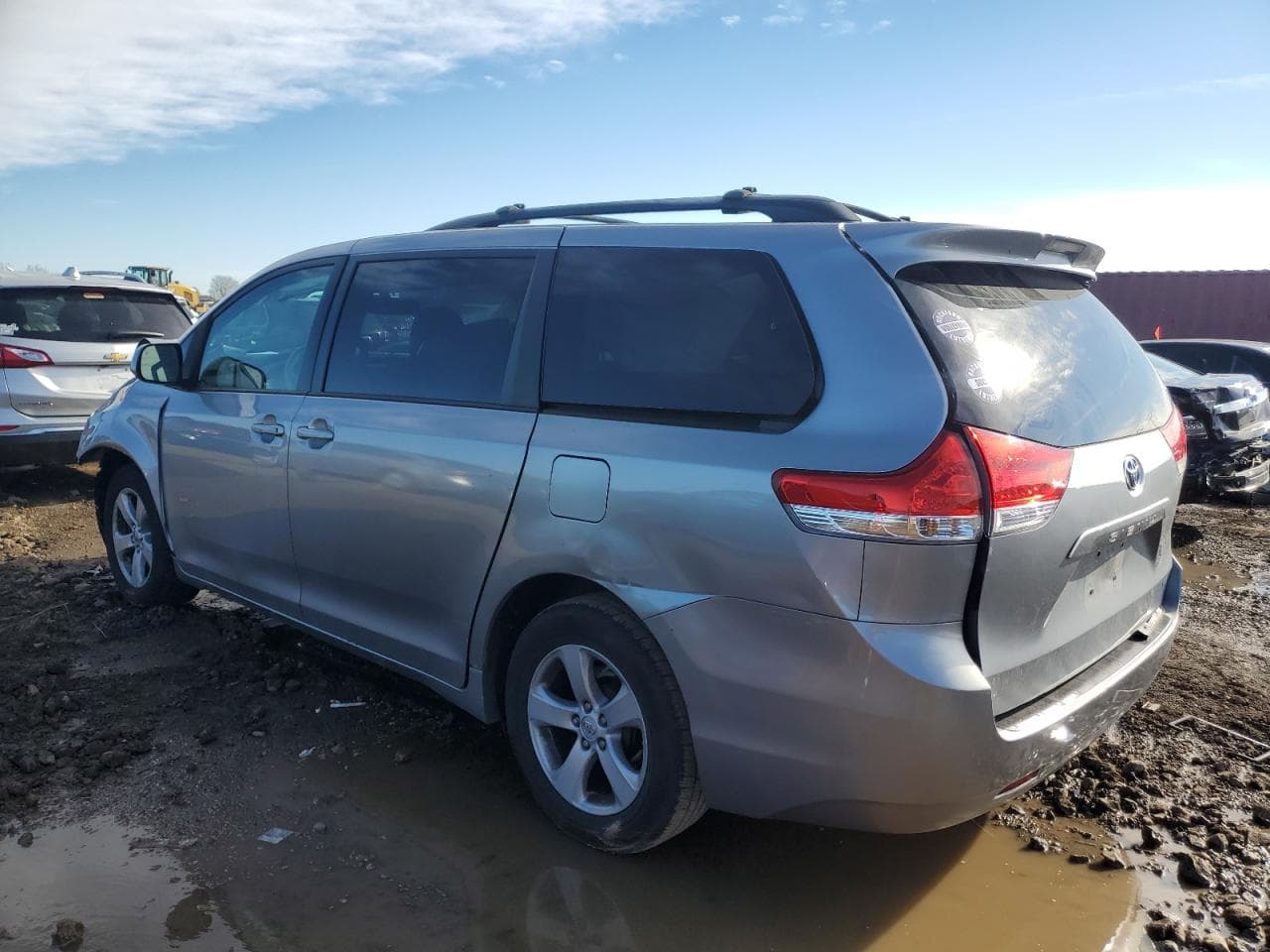2013 Toyota Sienna Le - foto 2