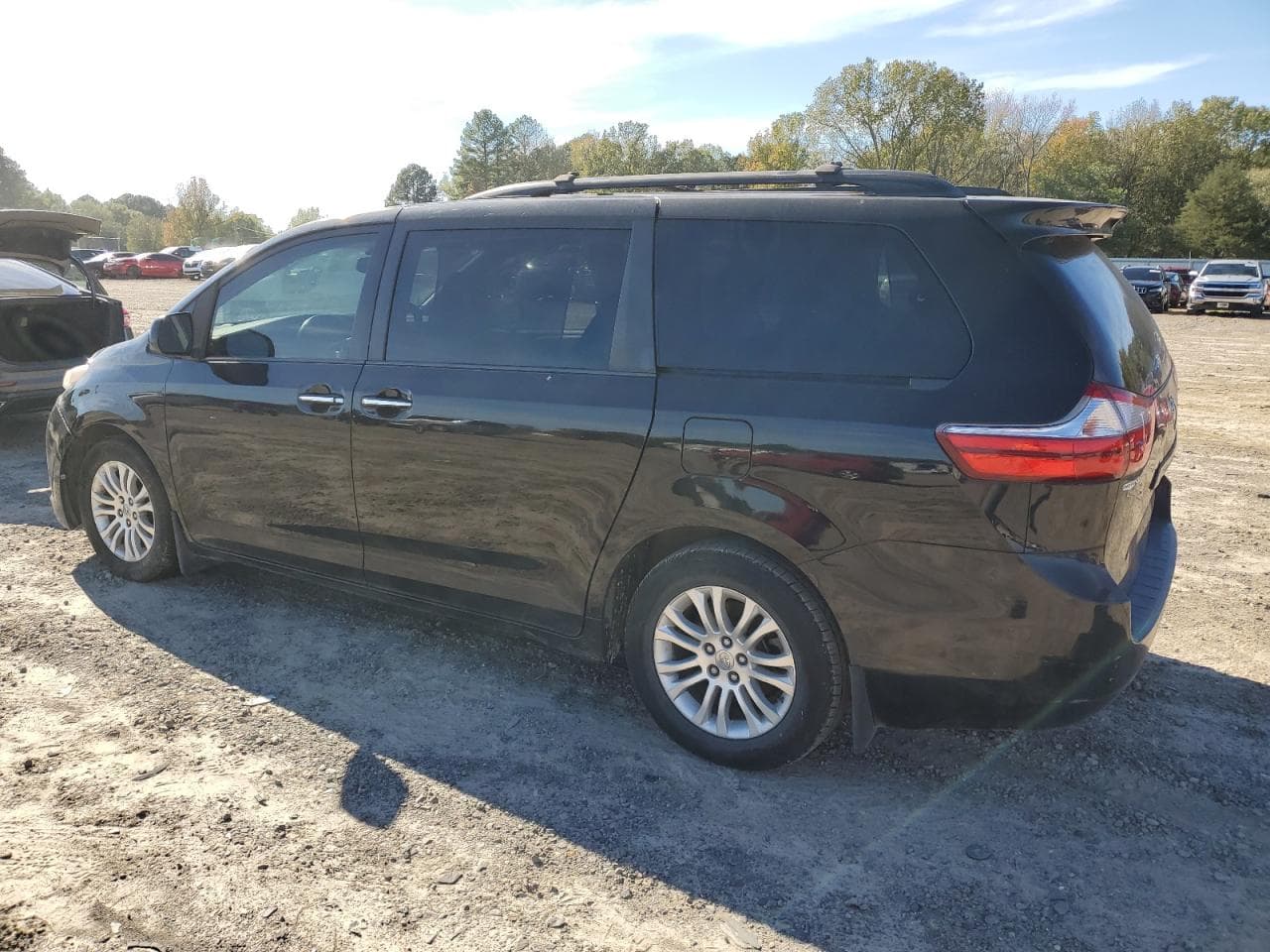 2015 Toyota Sienna Xle - foto 2