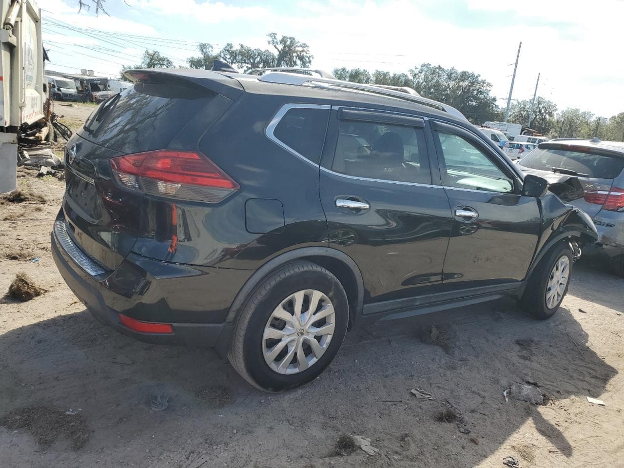 2017 Nissan Rogue S - foto 3