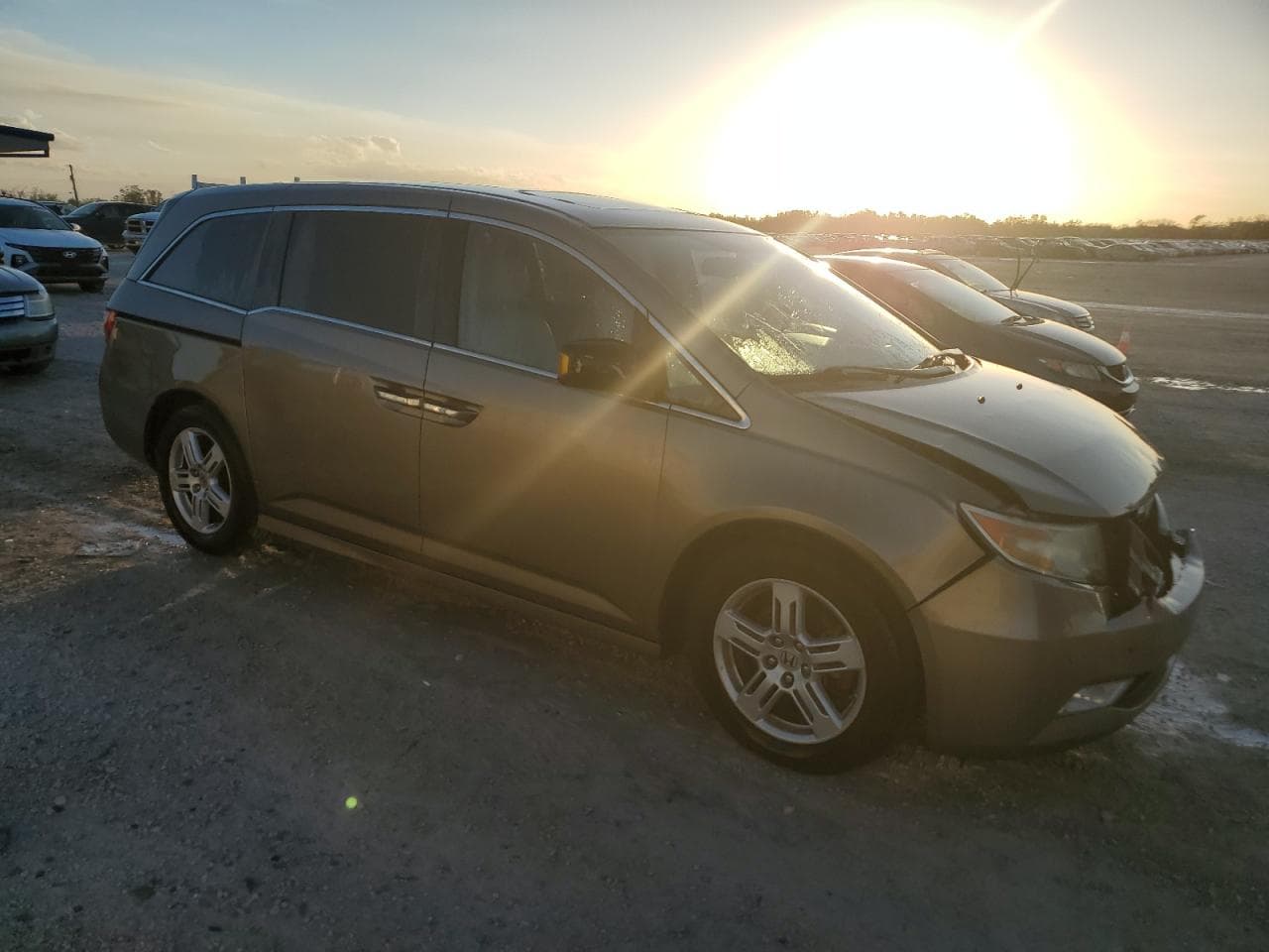 2013 Honda Odyssey Touring - foto 4
