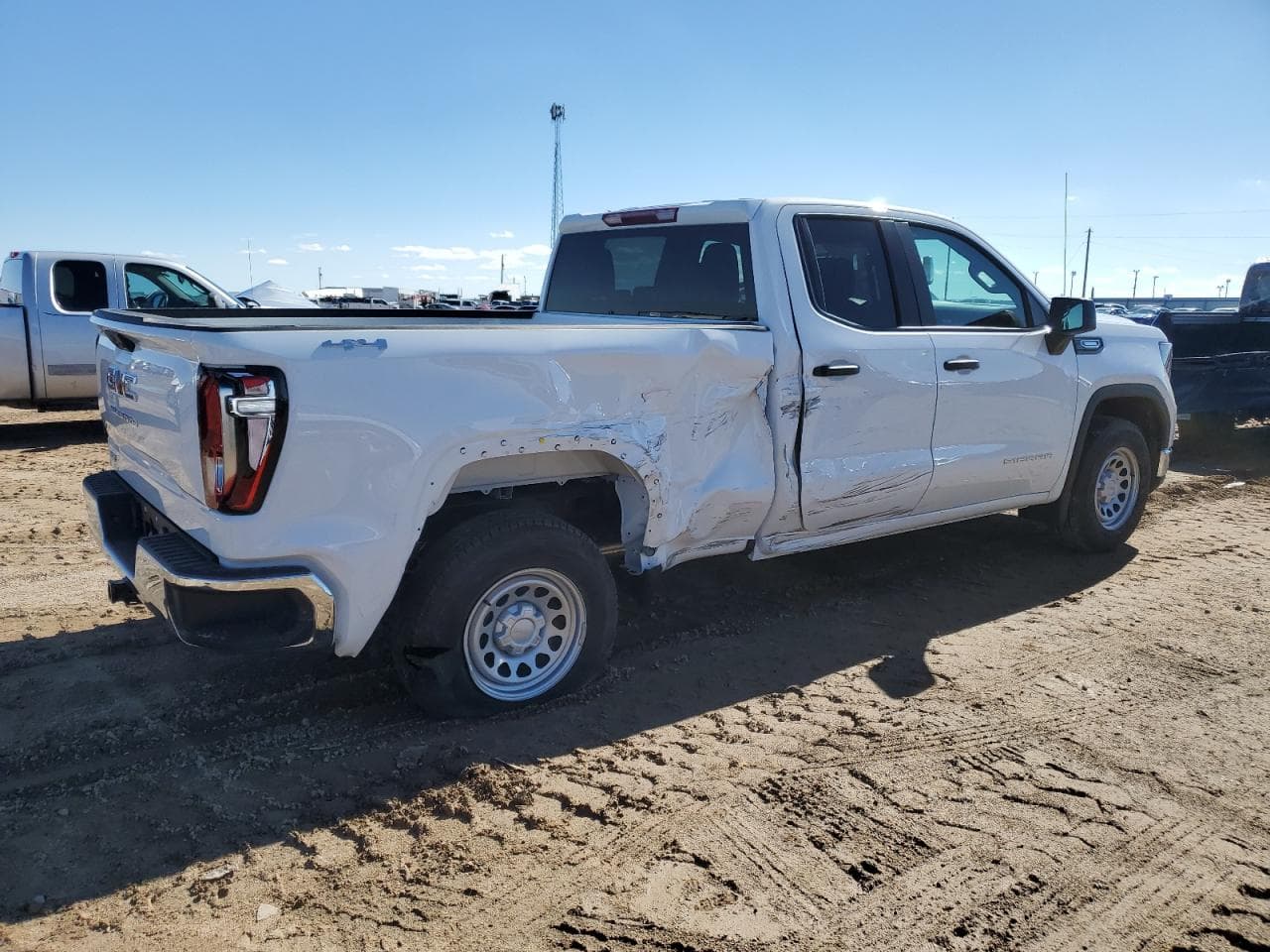 2024 GMC Sierra K1500 - foto 3