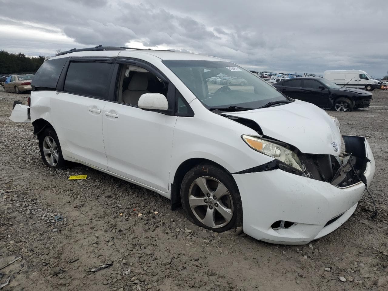 2015 Toyota Sienna Le - foto 4