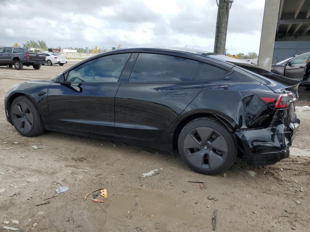 2023 Tesla Model 3 - foto 2