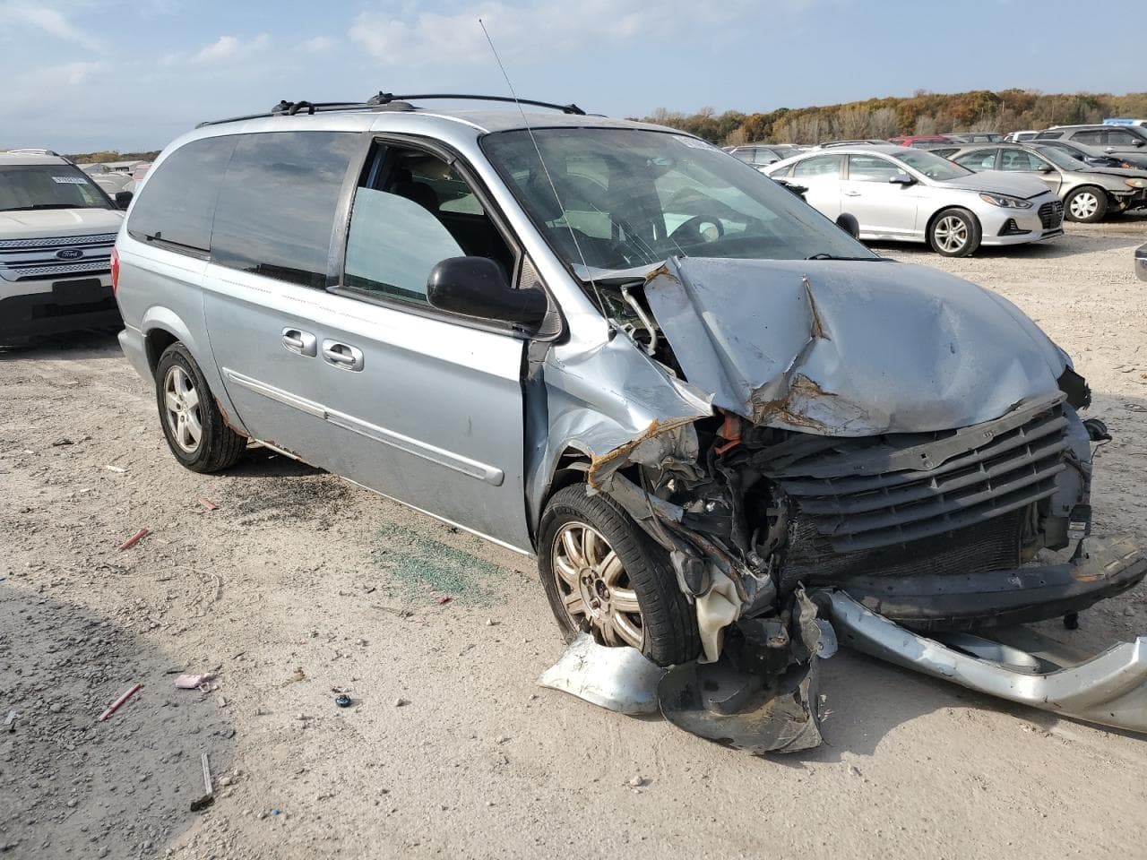 2005 Chrysler Town & Country Touring - foto 4
