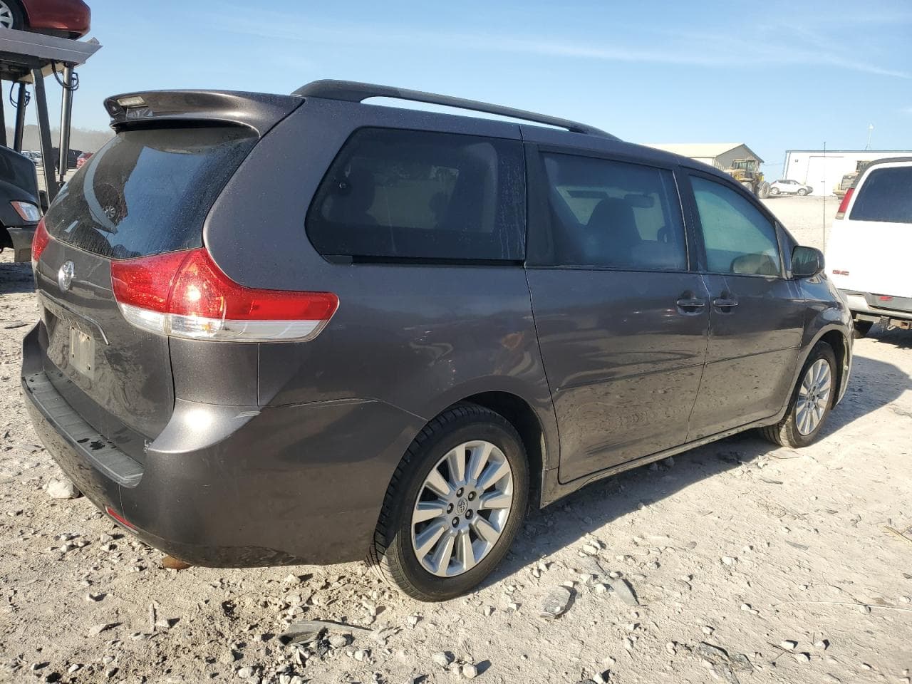 2013 Toyota Sienna Le - foto 3