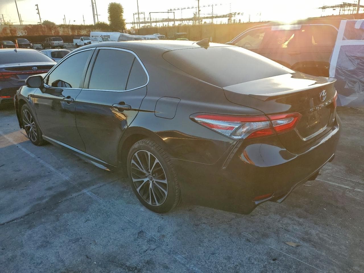 2019 Toyota Camry L - foto 2