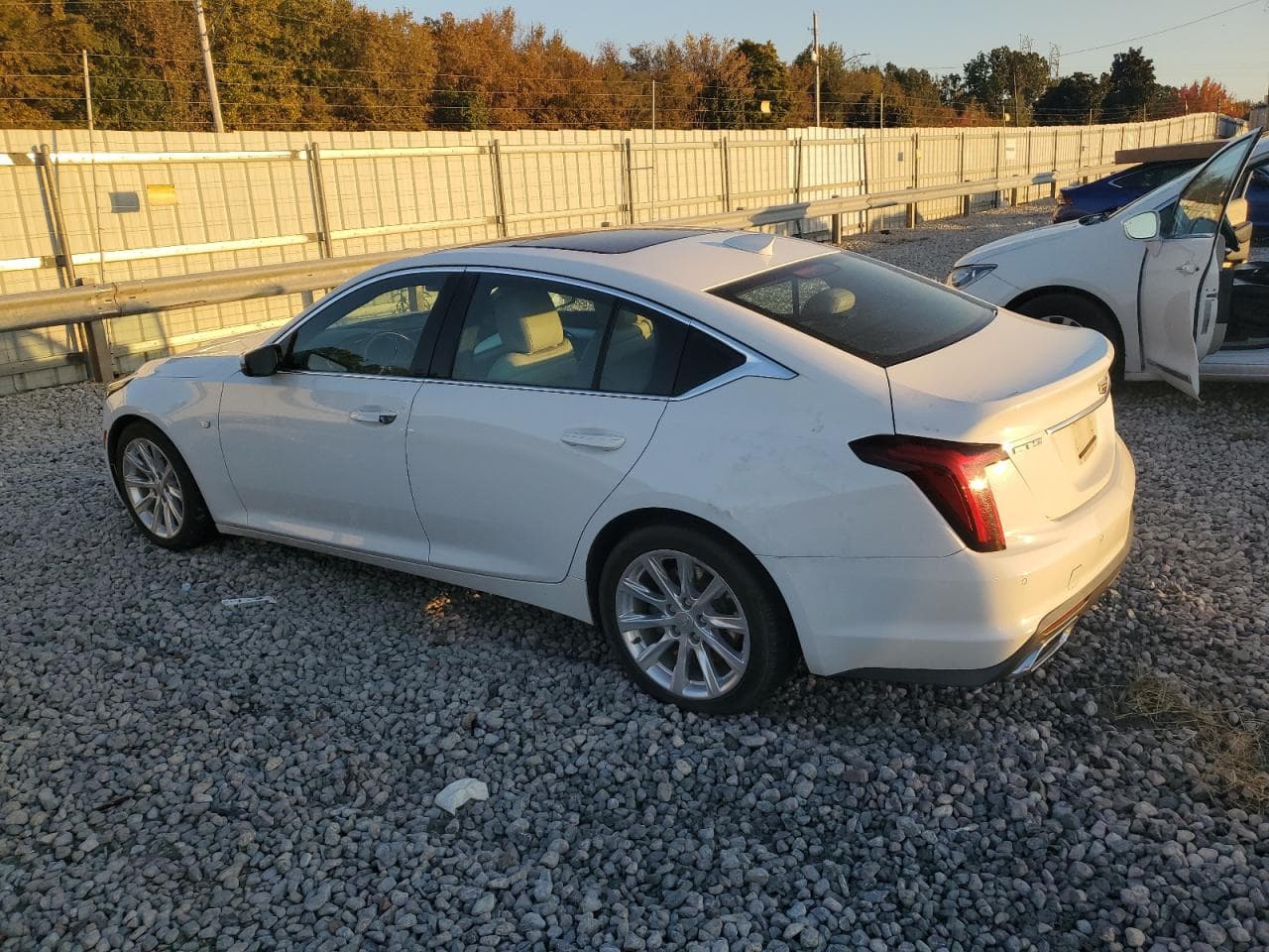 2022 Cadillac Ct5 Luxury - foto 2
