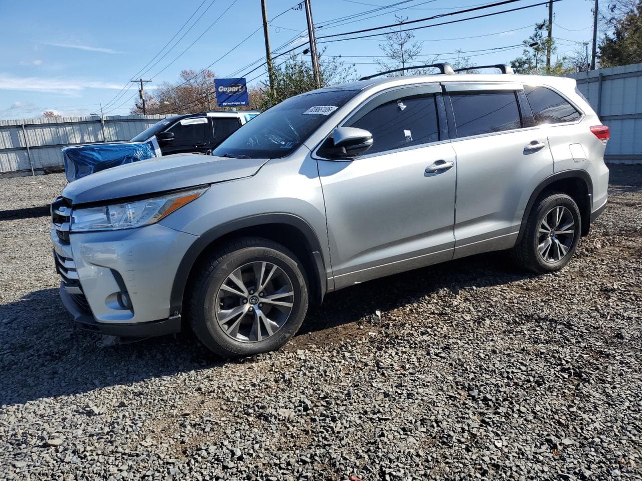 2017 Toyota Highlander Le