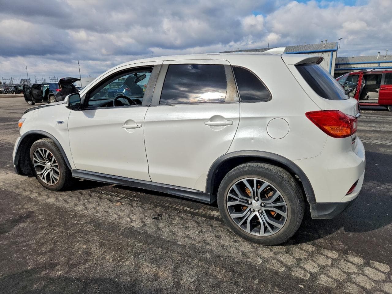 2019 Mitsubishi Outlander Sport Se - foto 2