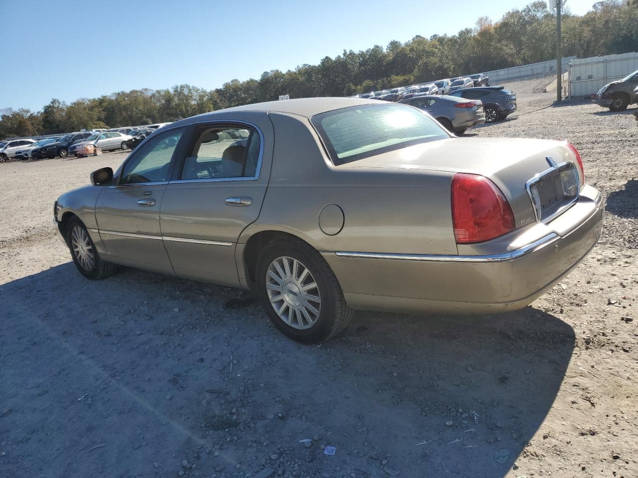 2004 Lincoln Town Car Executive - foto 2