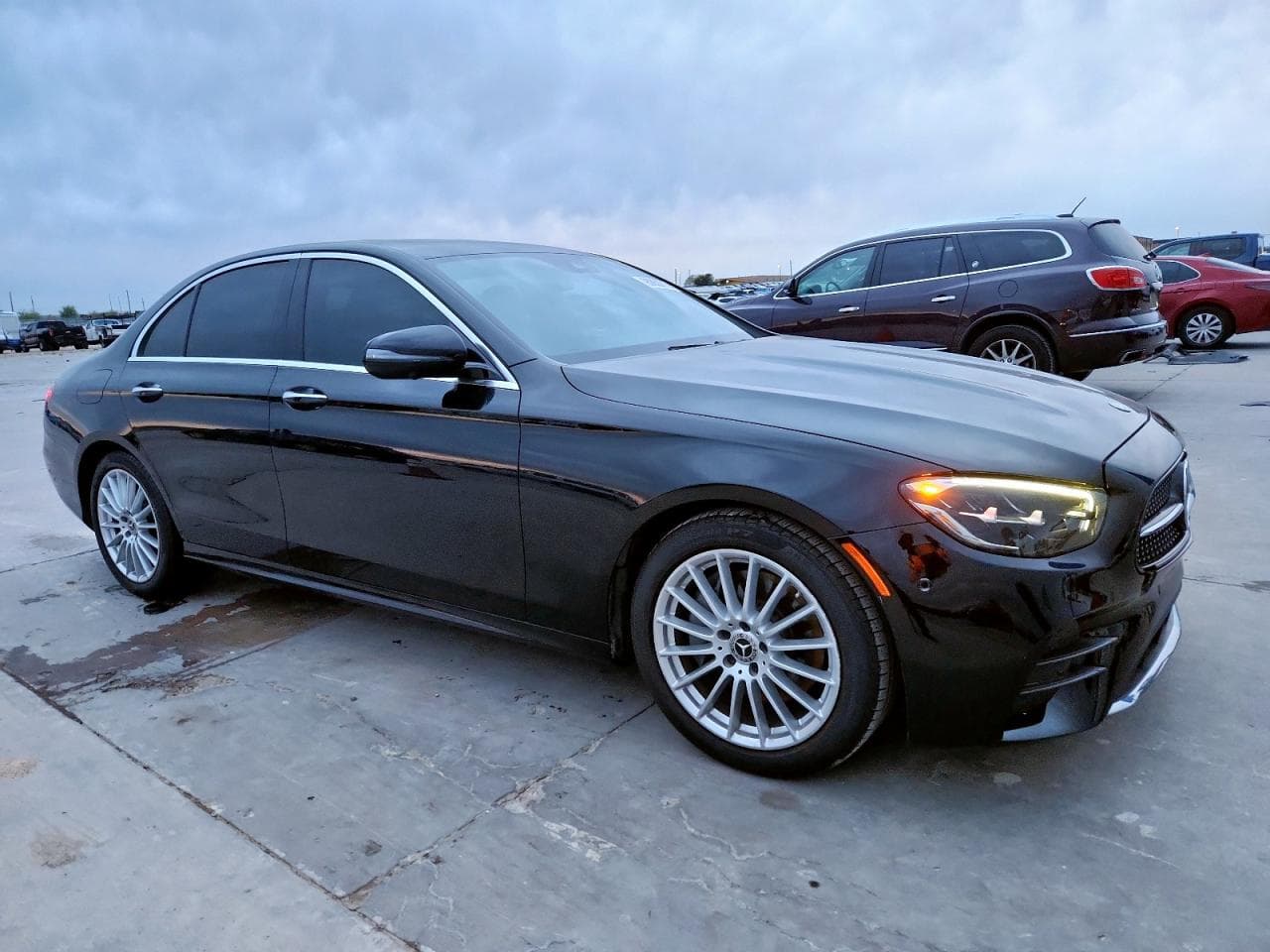 2022 Mercedes-Benz E 350 - foto 4
