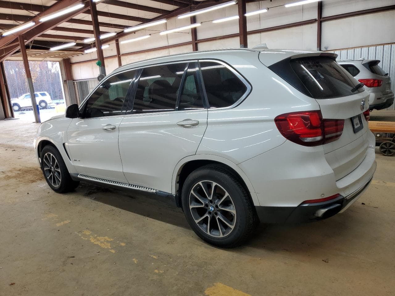 2017 BMW X5 xDrive50I Lux - foto 2