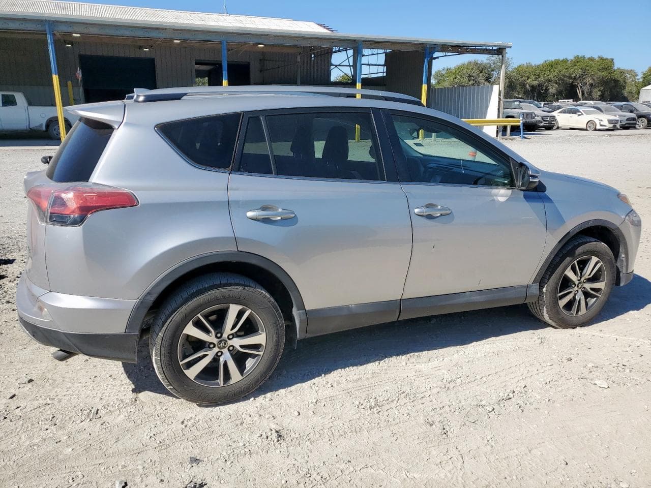 2017 Toyota Rav4 Xle - foto 3