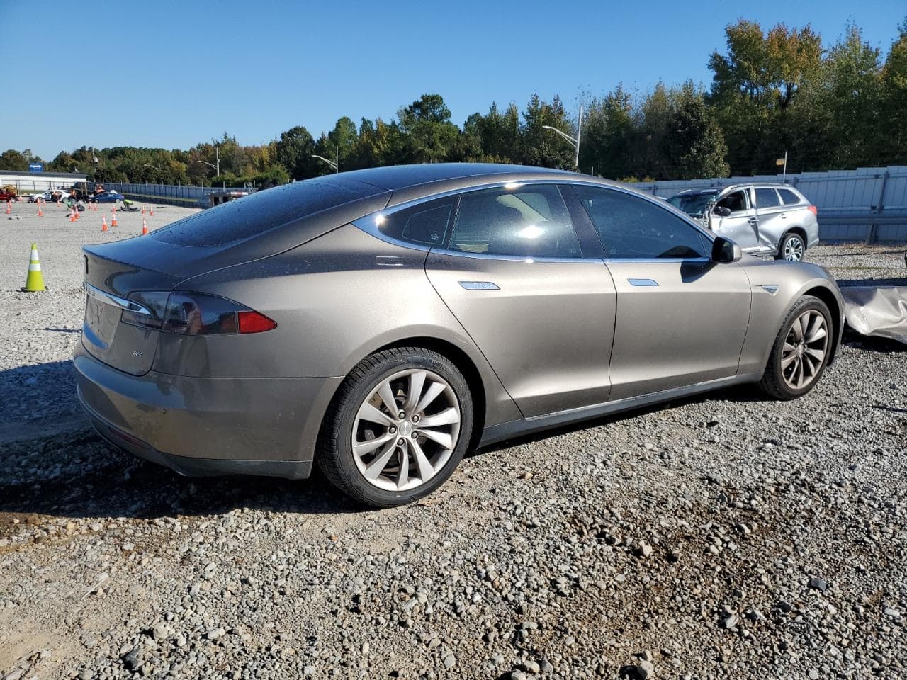 2015 Tesla Model S - foto 3
