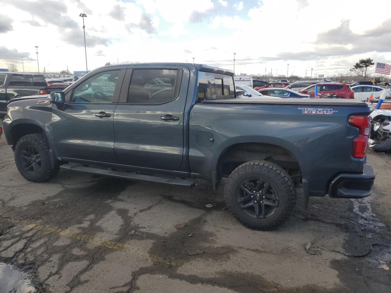 2021 Chevrolet Silverado K1500 Lt Trail Boss - foto 2