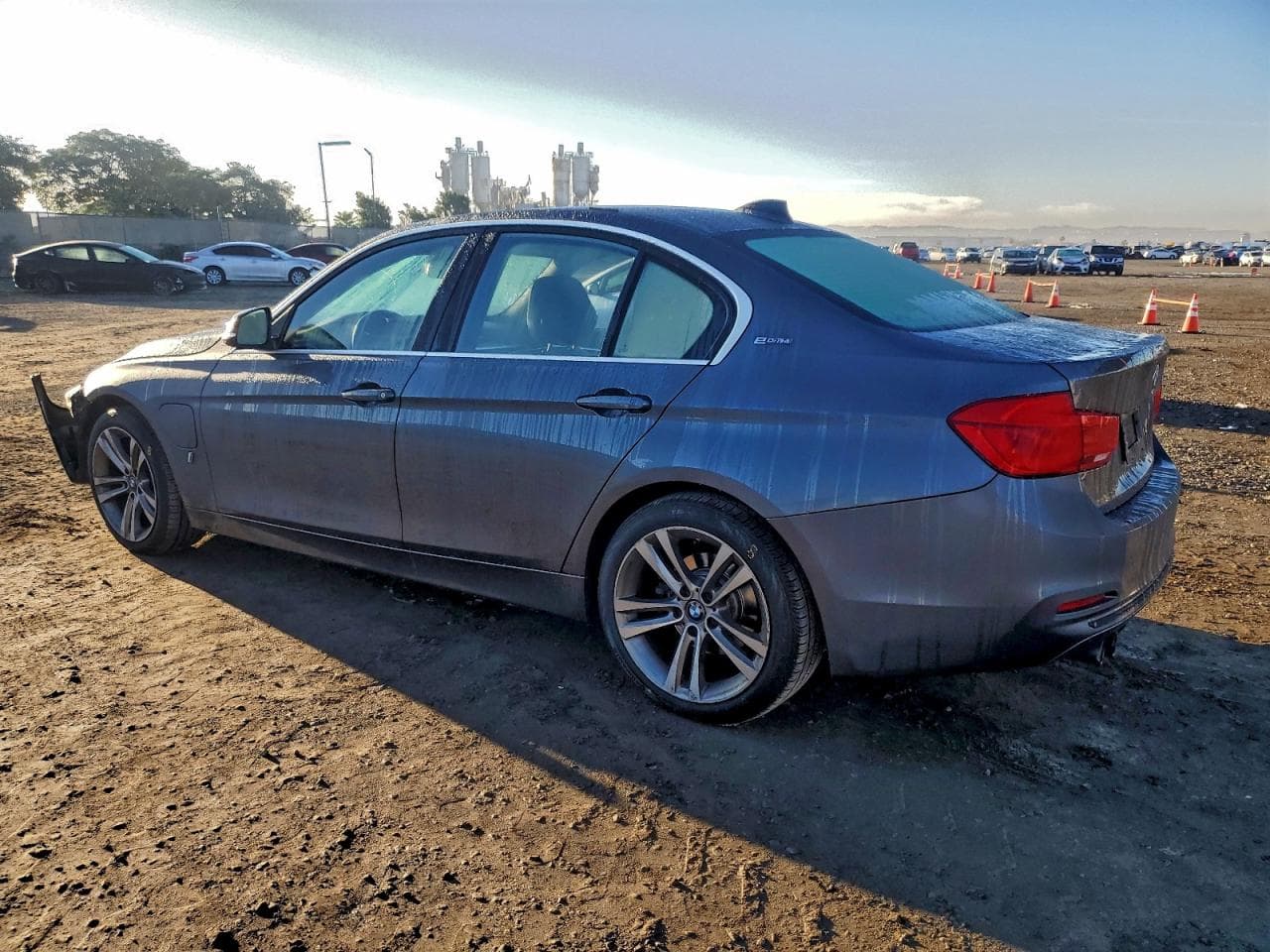 2018 BMW 330E - foto 2