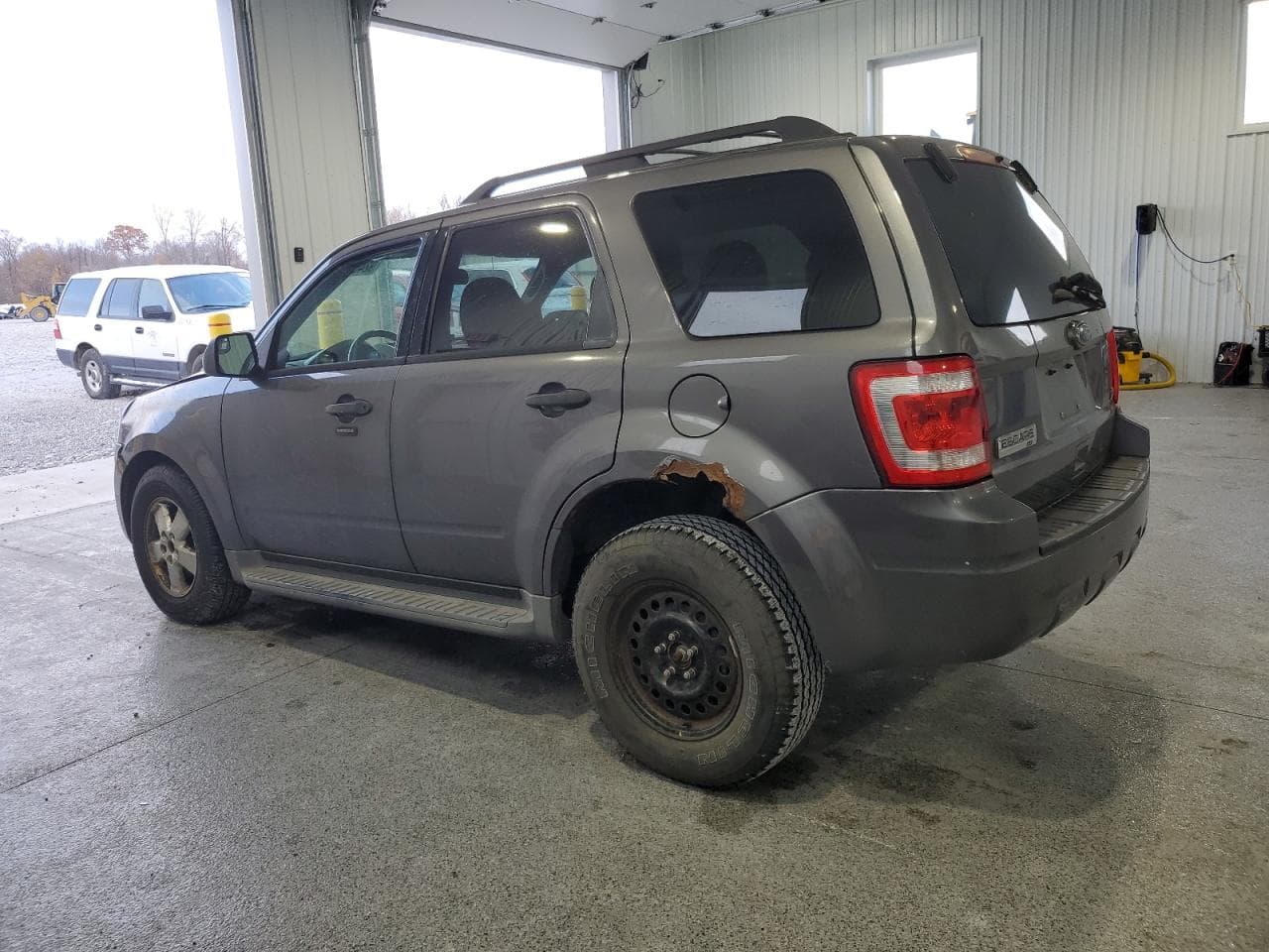 2011 Ford Escape Xlt - foto 2