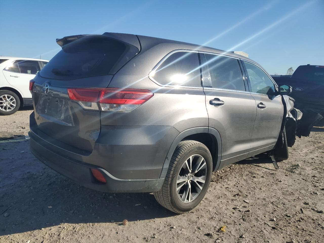 2017 Toyota Highlander Le - foto 3