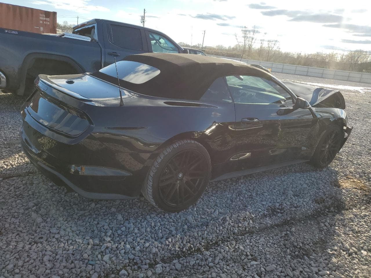 2018 Ford Mustang - foto 3