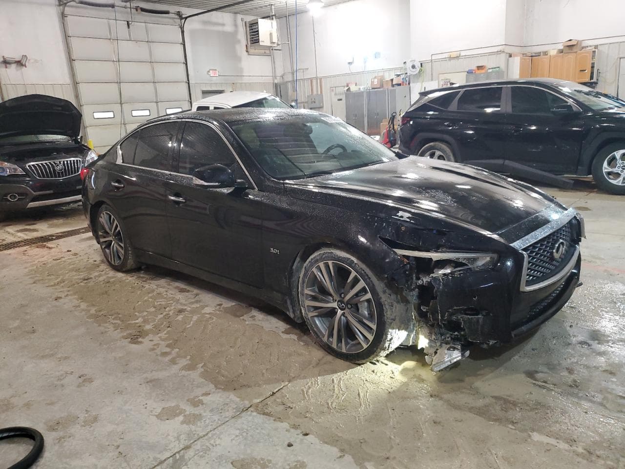 2017 Infiniti Q50 Premium - foto 4