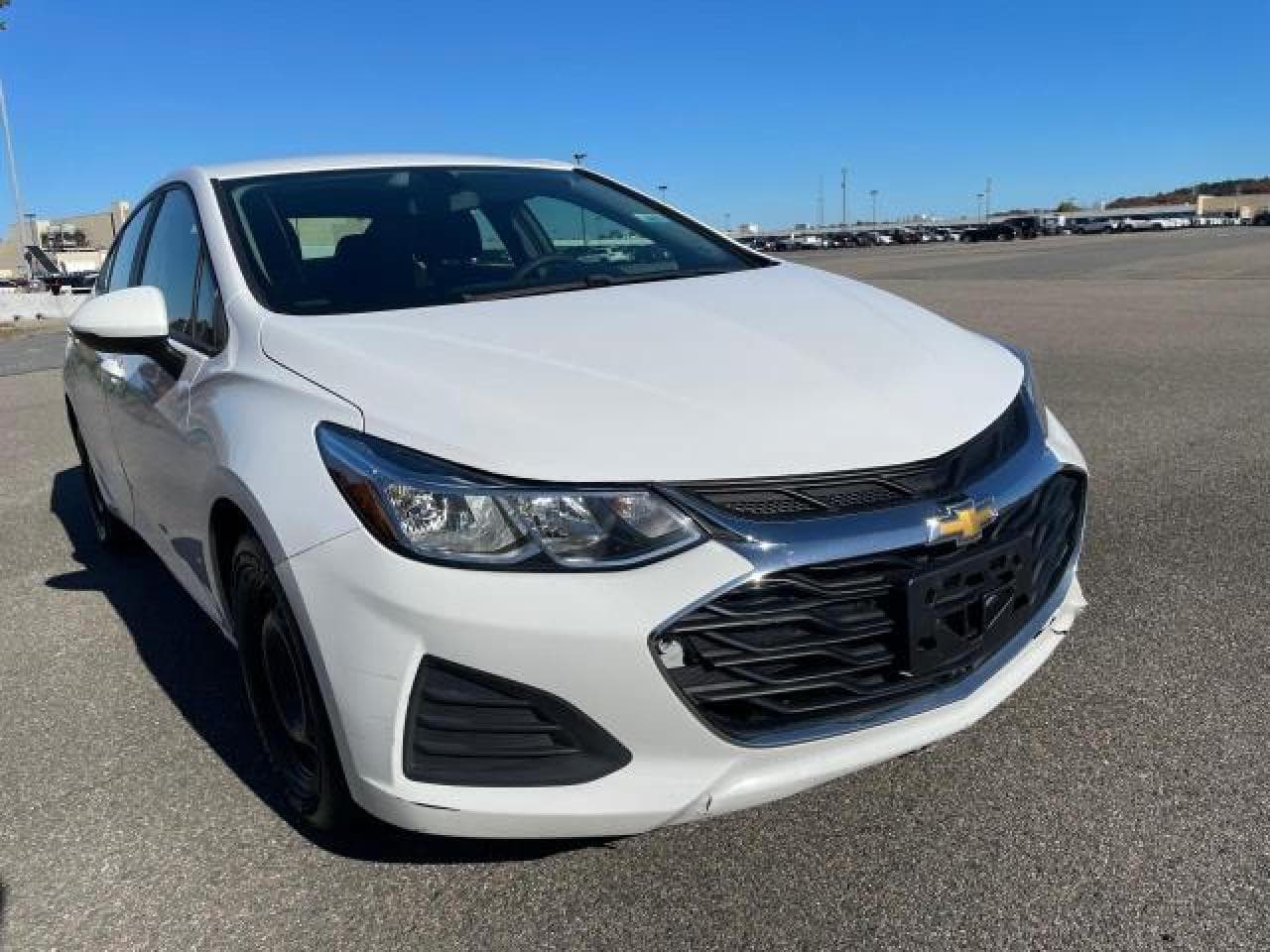 2019 Chev Cruze Ls White