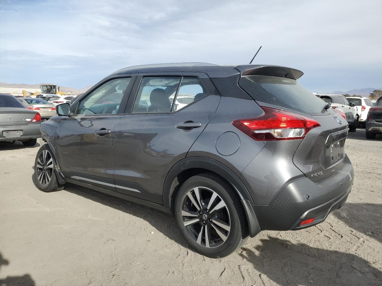 2020 Nissan Kicks Sr - foto 2