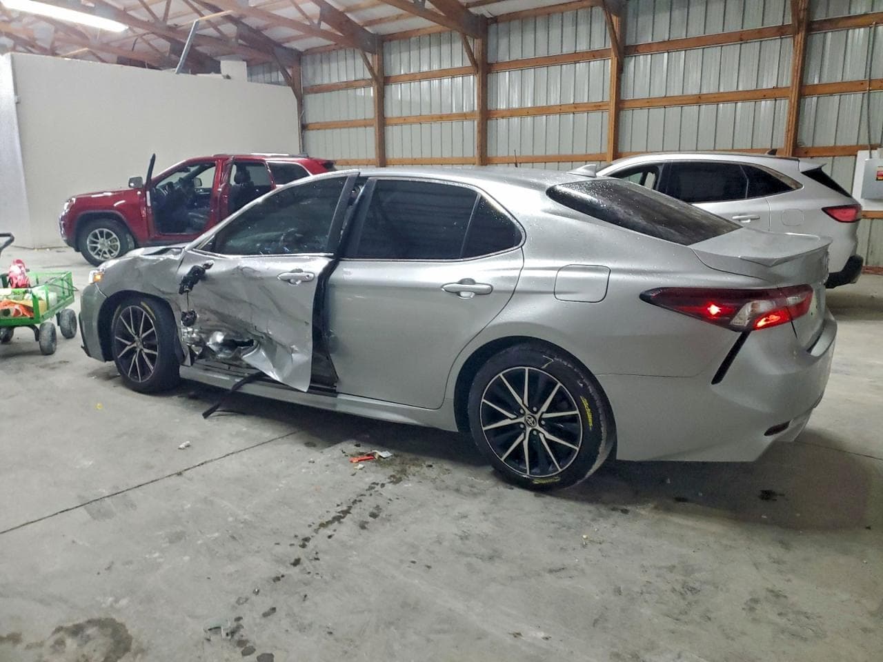 2021 Toyota Camry Se - foto 2