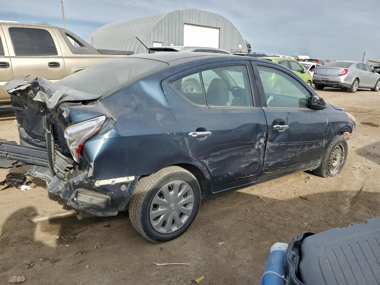 2016 Nissan Versa S - foto 3