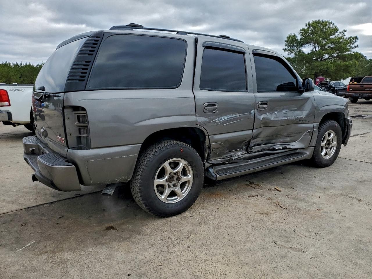 2006 GMC Yukon Denali - foto 3
