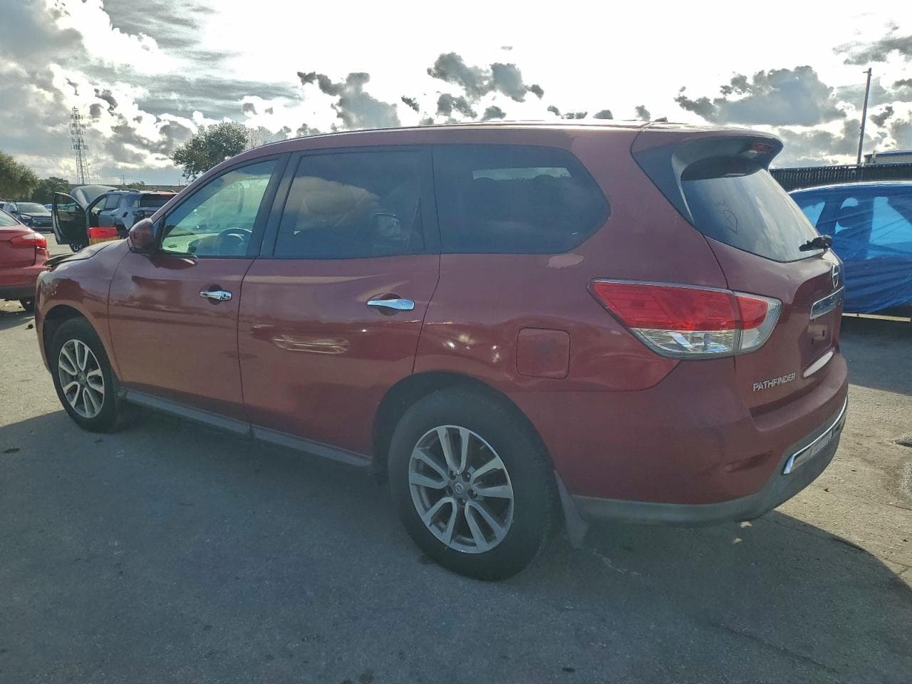 2014 Nissan Pathfinder S - foto 2