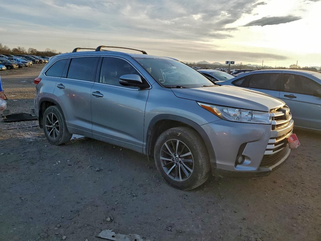 2018 Toyota Highlander Se - foto 4