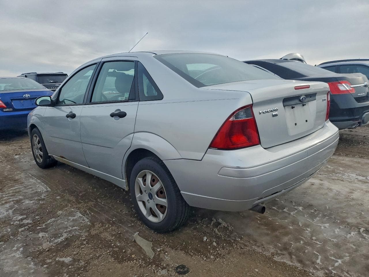 2005 Ford Focus Zx4 - foto 2