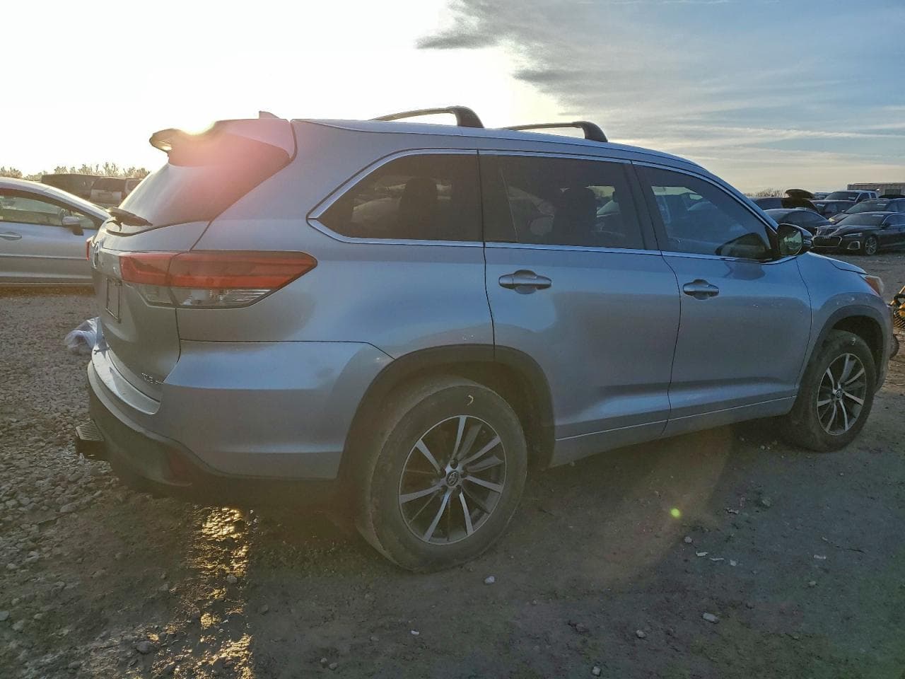 2018 Toyota Highlander Se - foto 3